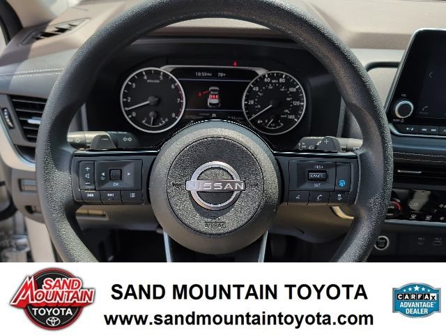 Used 2023 Nissan Rogue SV FWD image 16