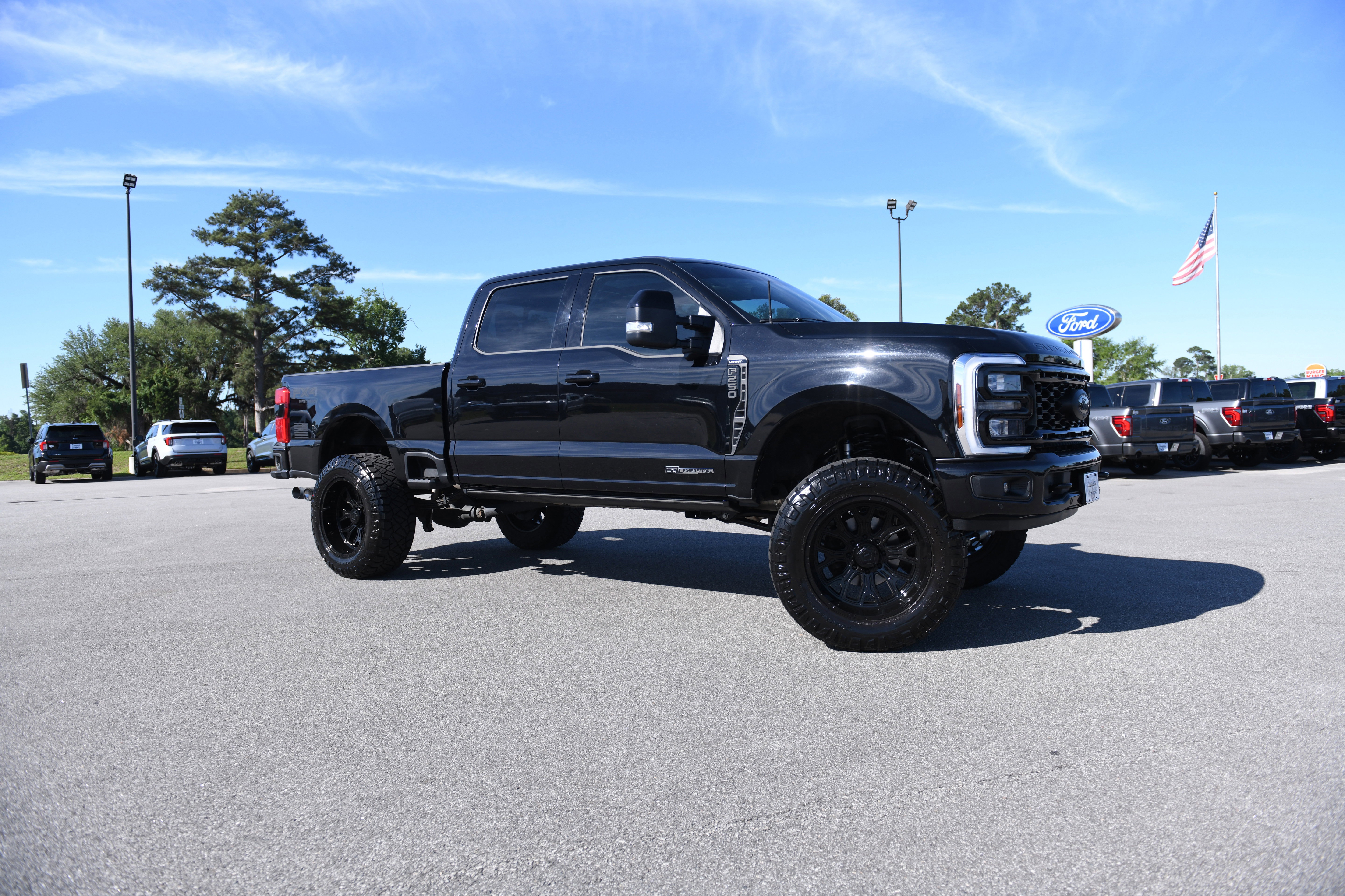 Used 2024 Ford F250 Lariat w/ Lariat Ultimate Package AWD/4WD image 2