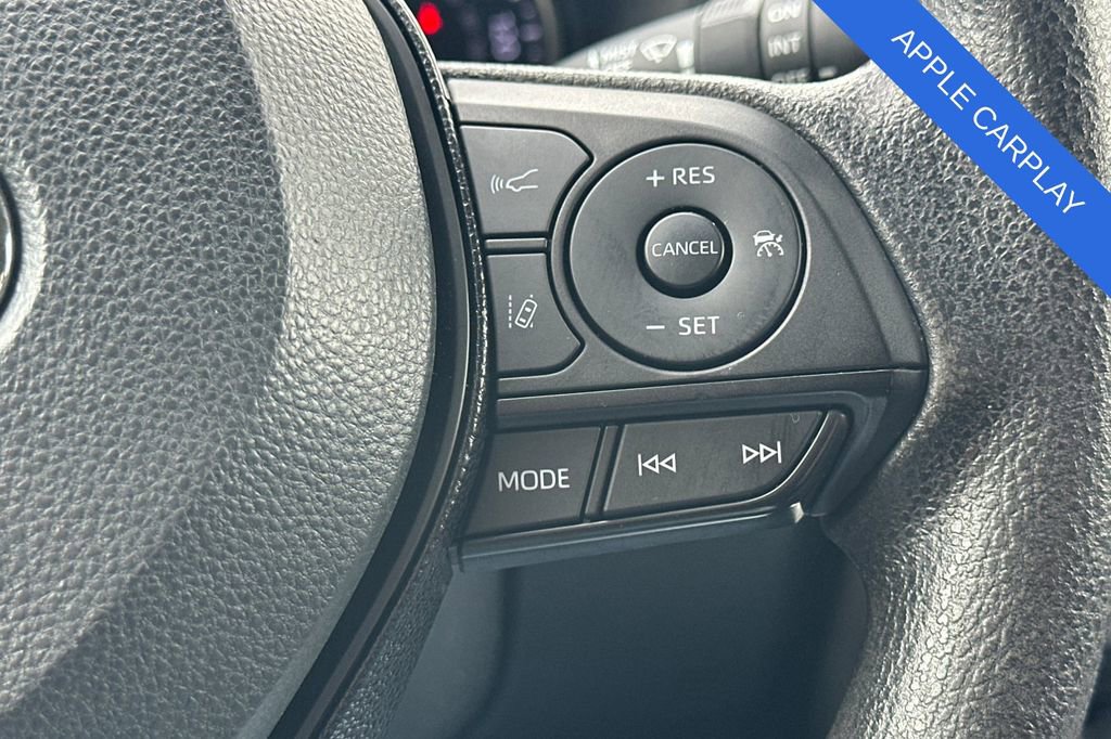 Used 2021 Toyota RAV4 XLE w/ Carpet Mat Package (TMS) image 27