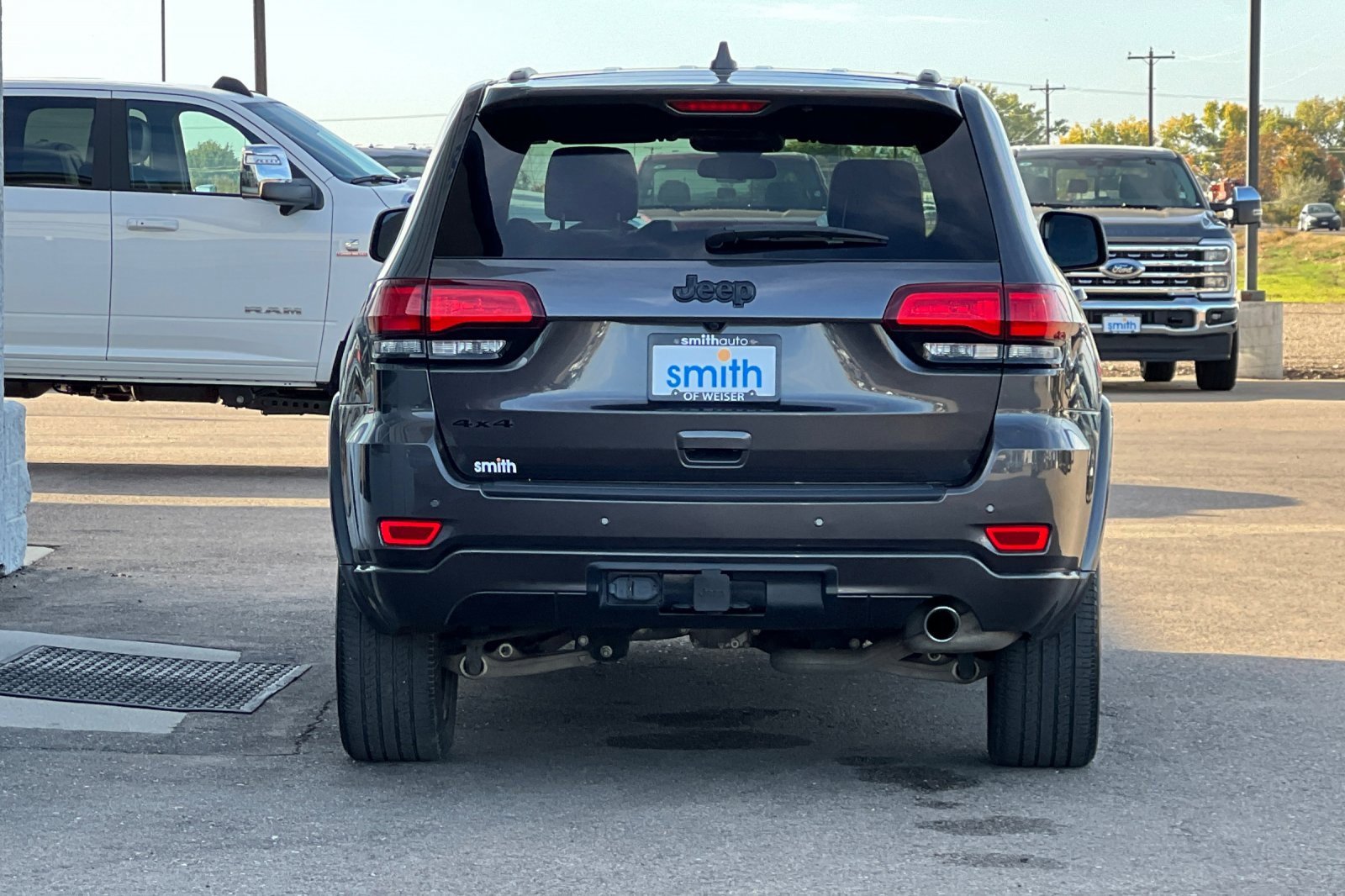 Used 2021 Jeep Grand Cherokee Laredo X image 4