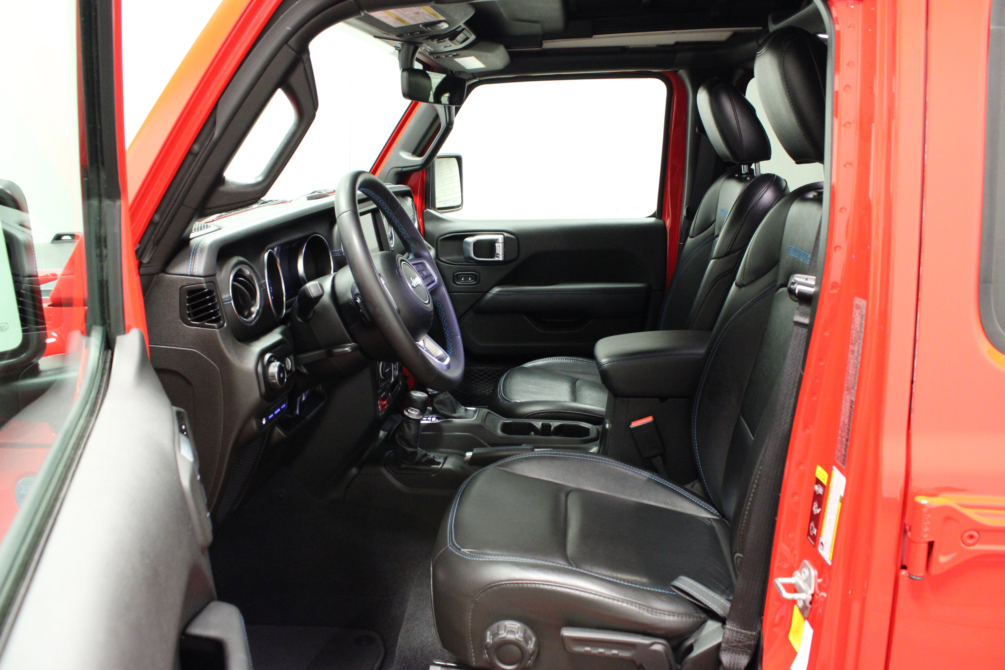 Used 2023 Jeep Wrangler Unlimited Rubicon 4xe w/ Safety Group AWD/4WD image 18