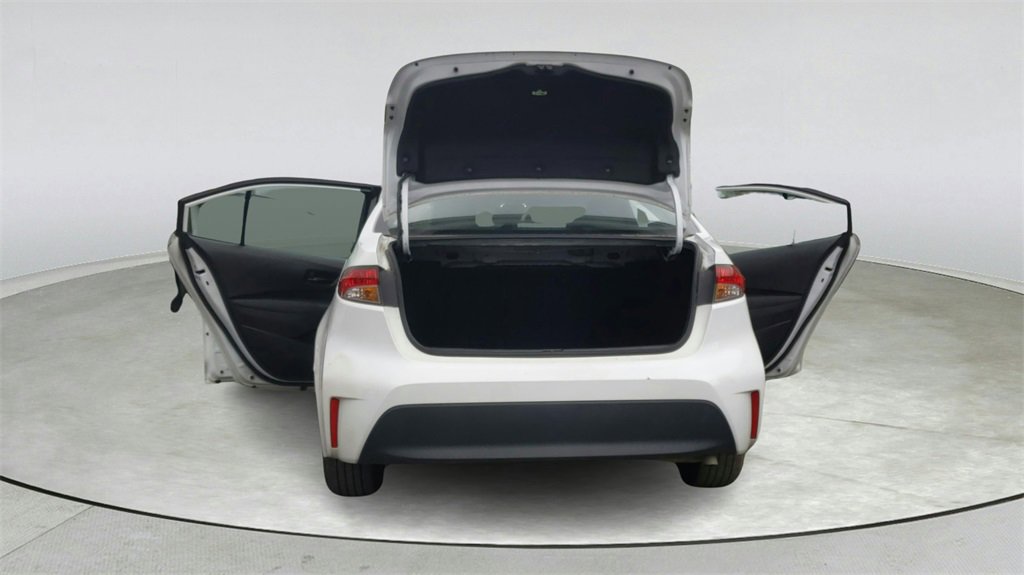 Used 2024 Toyota Corolla LE image 12