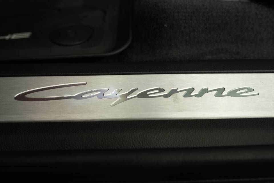 Certified 2025 Porsche Cayenne image 33