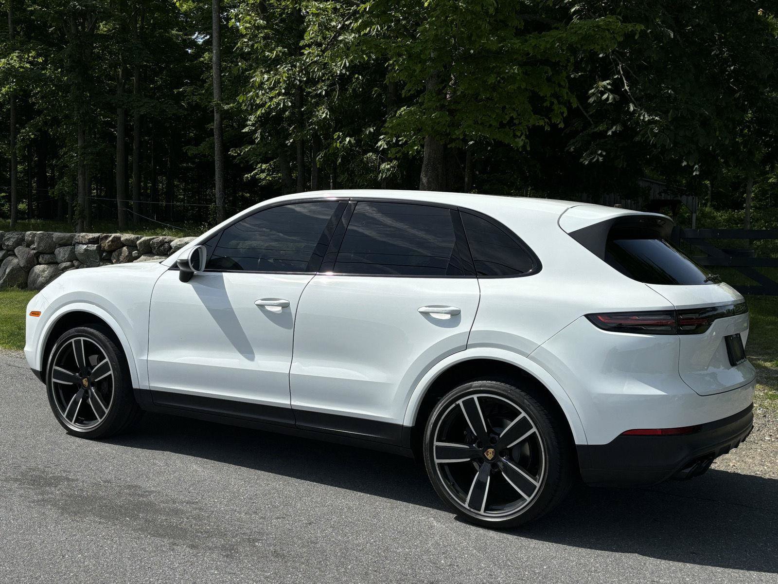 Used 2019 Porsche Cayenne w/ Premium Plus Package AWD/4WD image 13