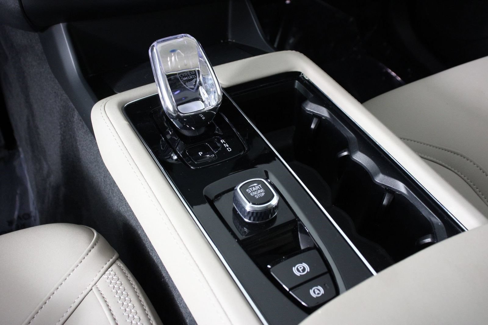 Certified 2026 Volvo XC90 B6 Plus AWD/4WD image 15