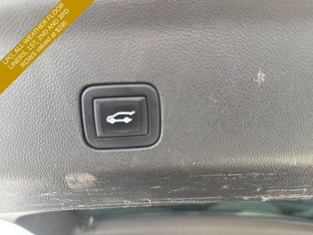 Used 2021 GMC Yukon Denali w/ Denali Premium Package AWD/4WD image 10