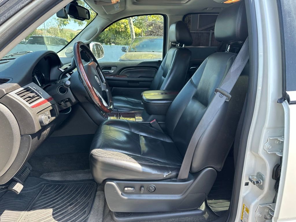 Used 2007 Cadillac Escalade EXT w/ Information Package AWD/4WD image 11