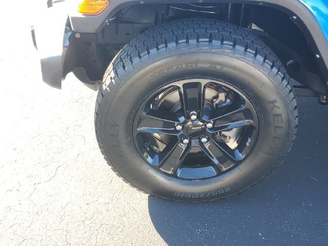 Used 2022 Jeep Wrangler Unlimited Sahara AWD/4WD image 11