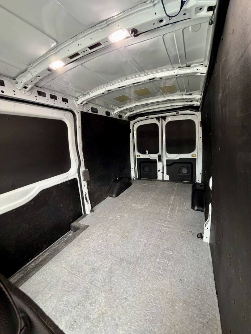 Used 2023 Ford Transit 250 Medium Roof AWD w/ Load Area Protection Package image 20