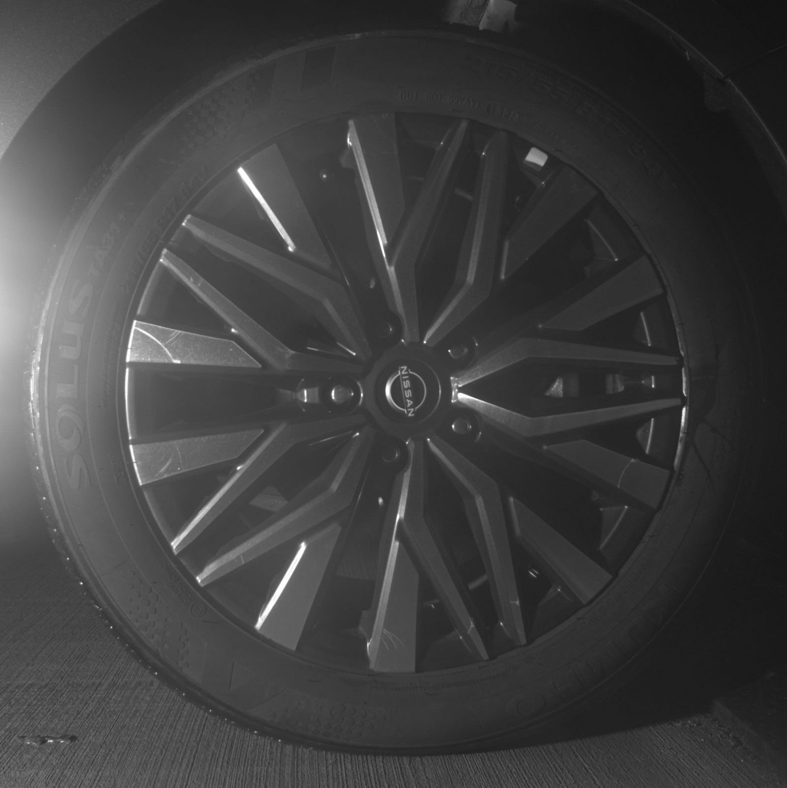 Used 2025 Nissan Altima 2.5 SV FWD image 12