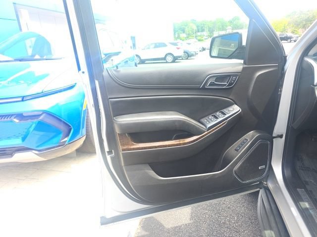 Used 2015 Chevrolet Suburban LT AWD/4WD image 15