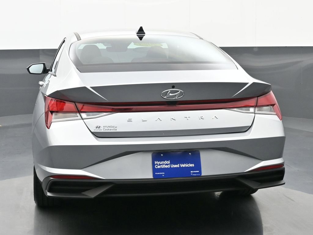 Used 2023 Hyundai Elantra SEL w/ Preferred Accessory Package image 5