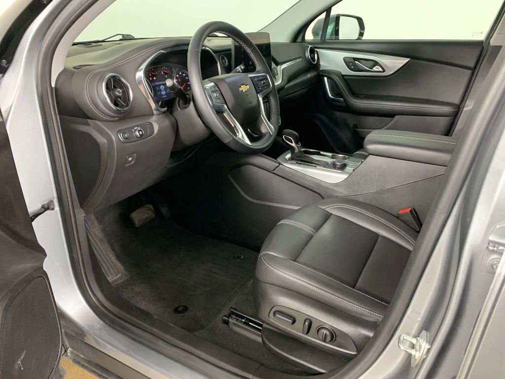 Used 2023 Chevrolet Blazer LT image 29