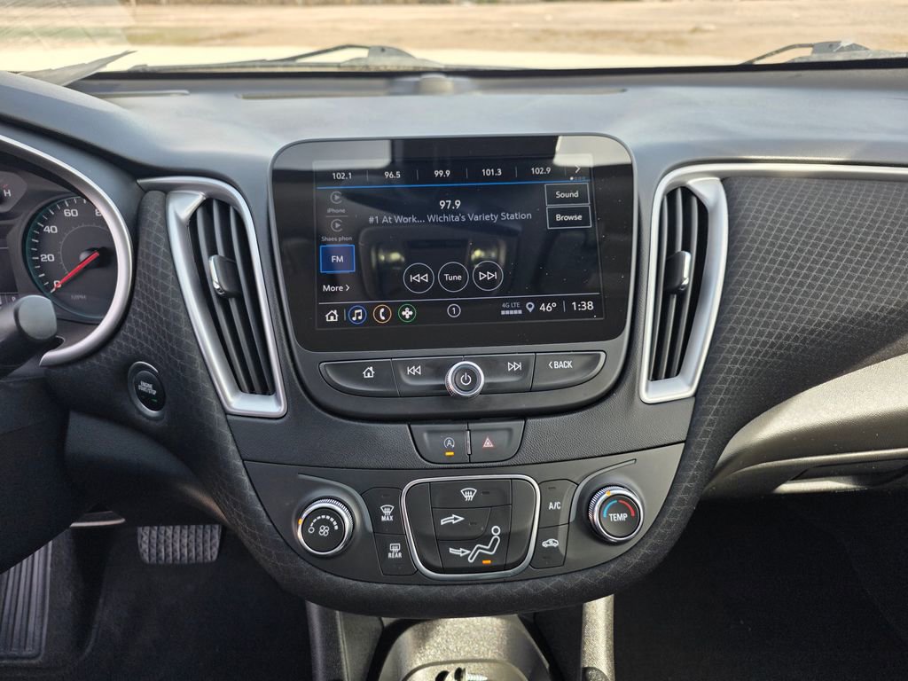 Used 2025 Chevrolet Malibu LS image 17