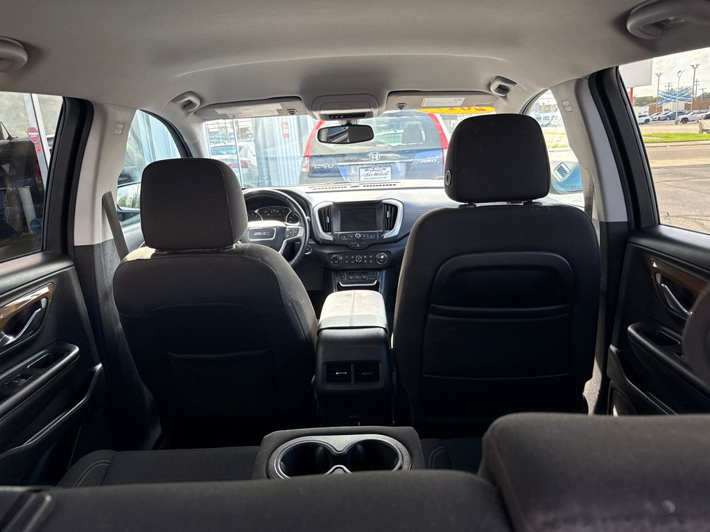 Used 2019 GMC Terrain SLE w/ Driver Convenience Package FWD image 8