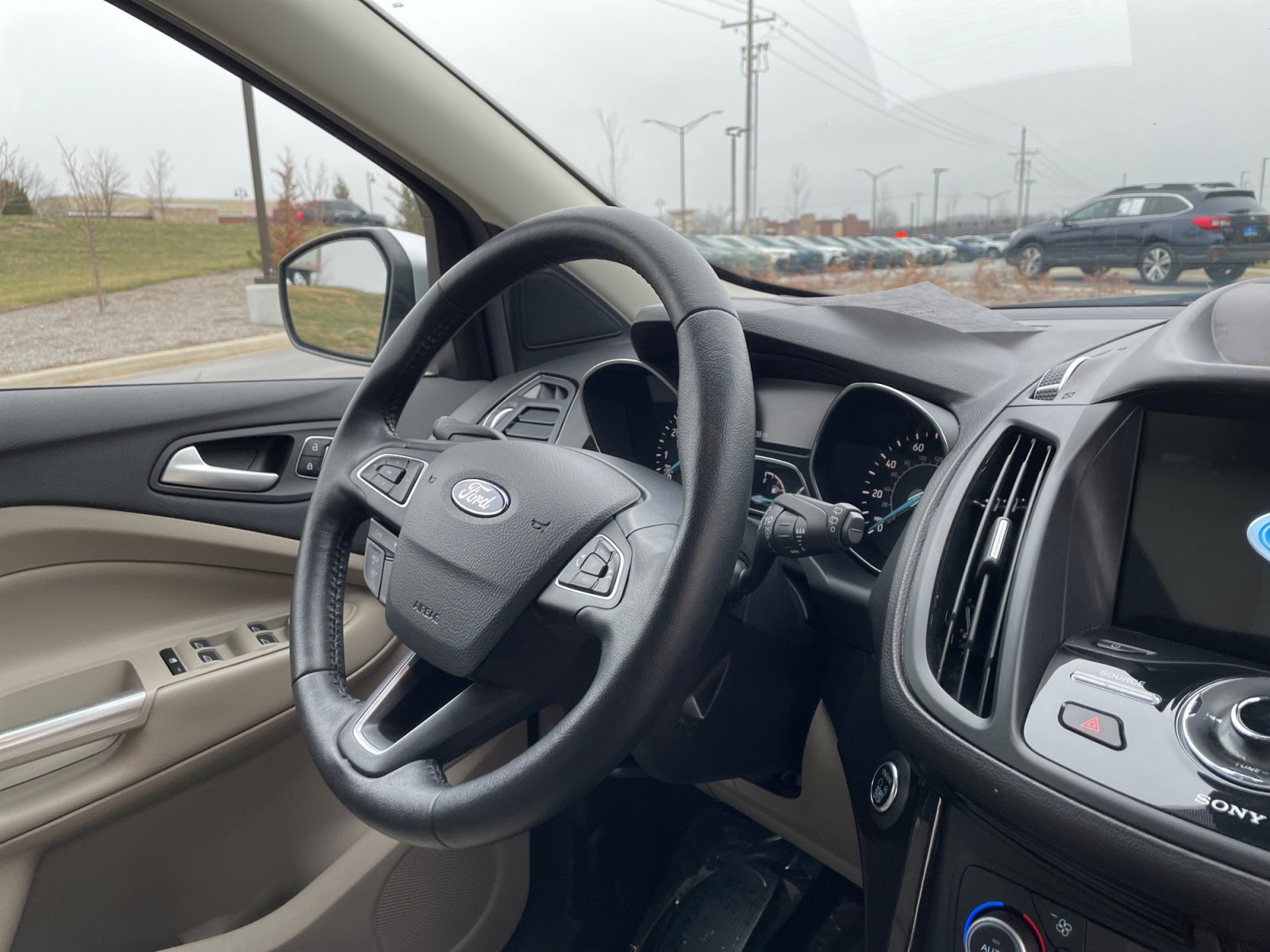 Used 2019 Ford Escape Titanium image 26