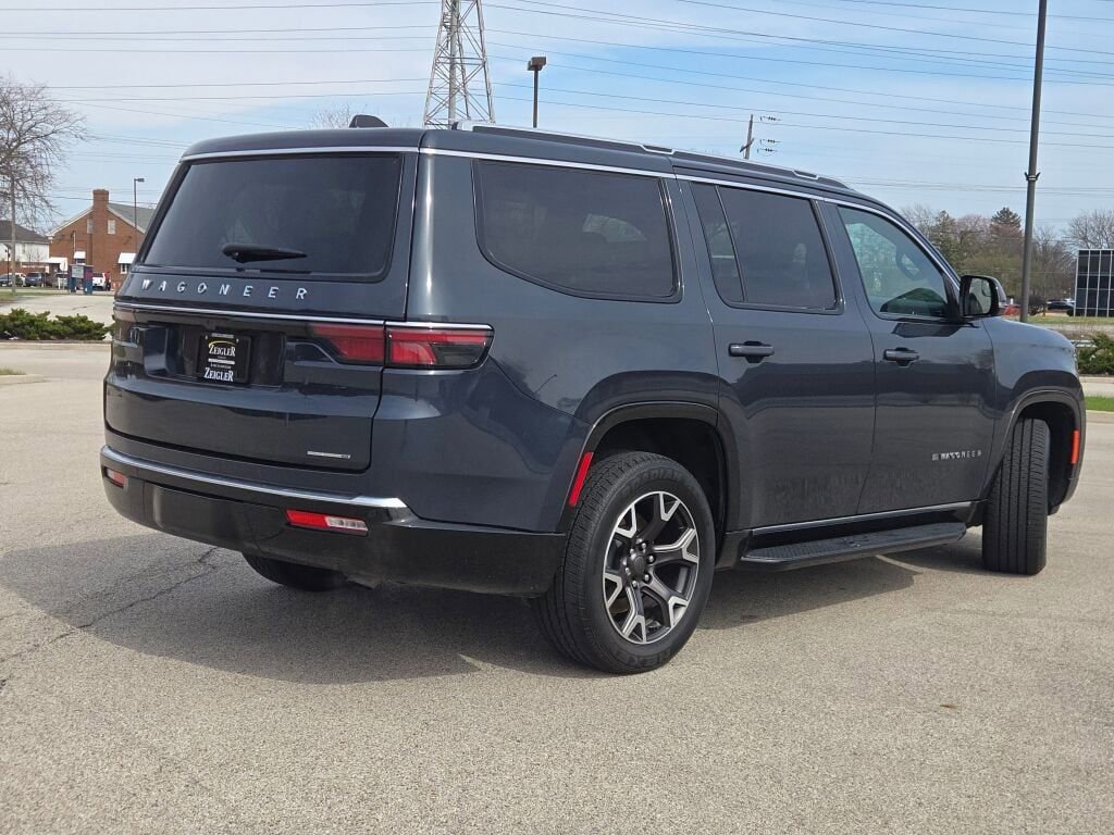 Used 2024 Jeep Wagoneer Series III image 13