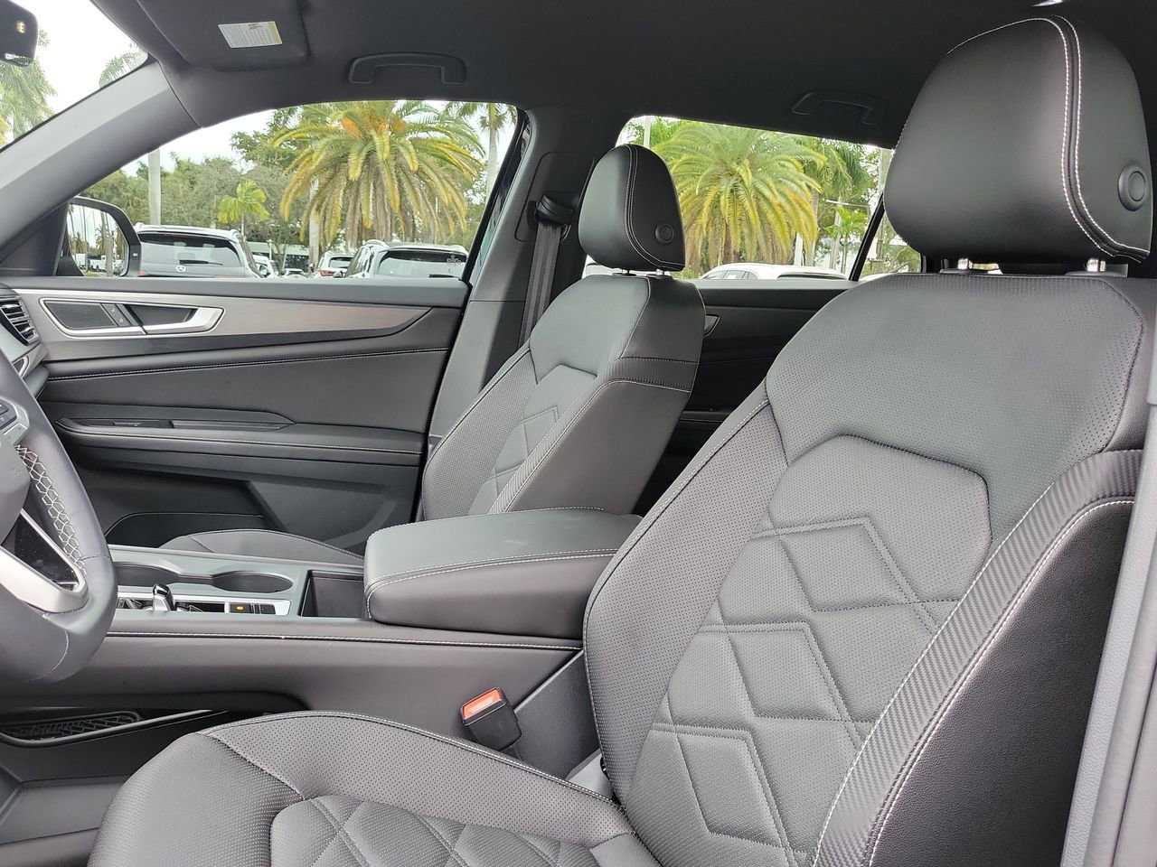 Used 2025 Volkswagen Atlas Cross Sport SE image 22