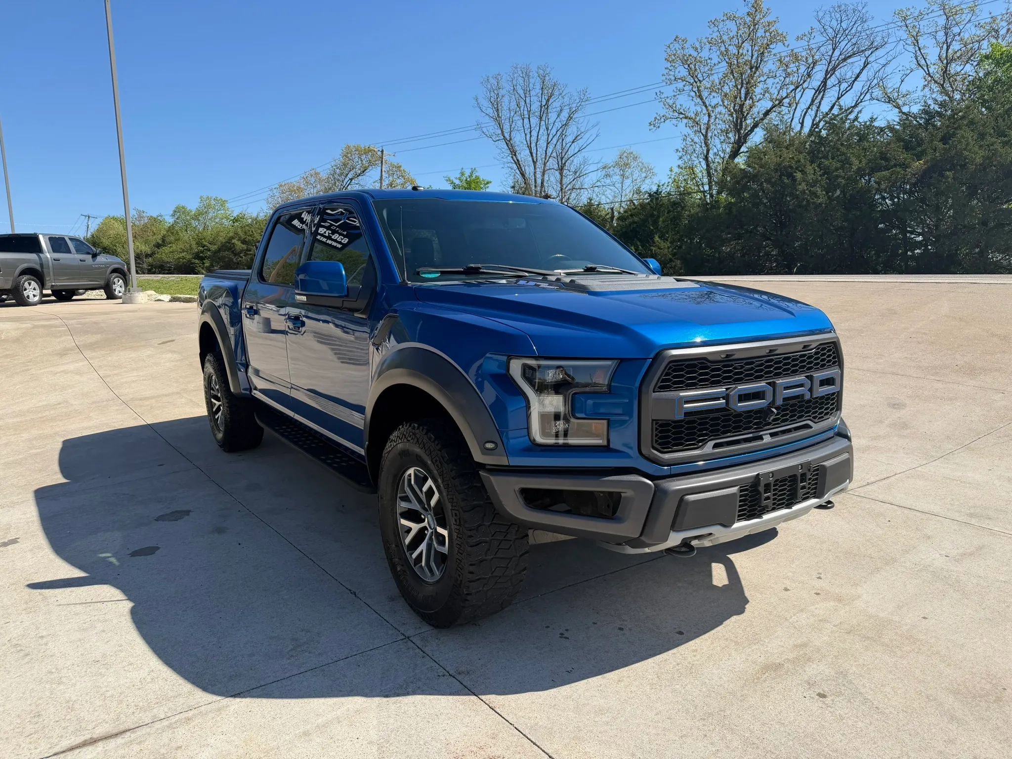 Used 2017 Ford F150 Raptor w/ Equipment Group 802A Luxury image 3
