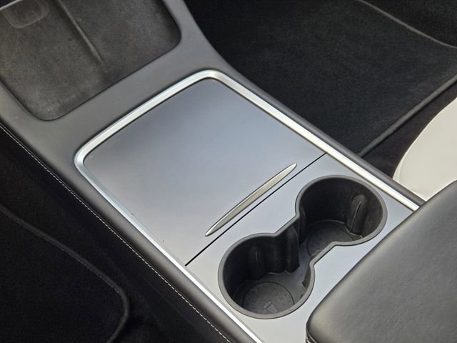 Used 2021 Tesla Model 3 Performance image 21
