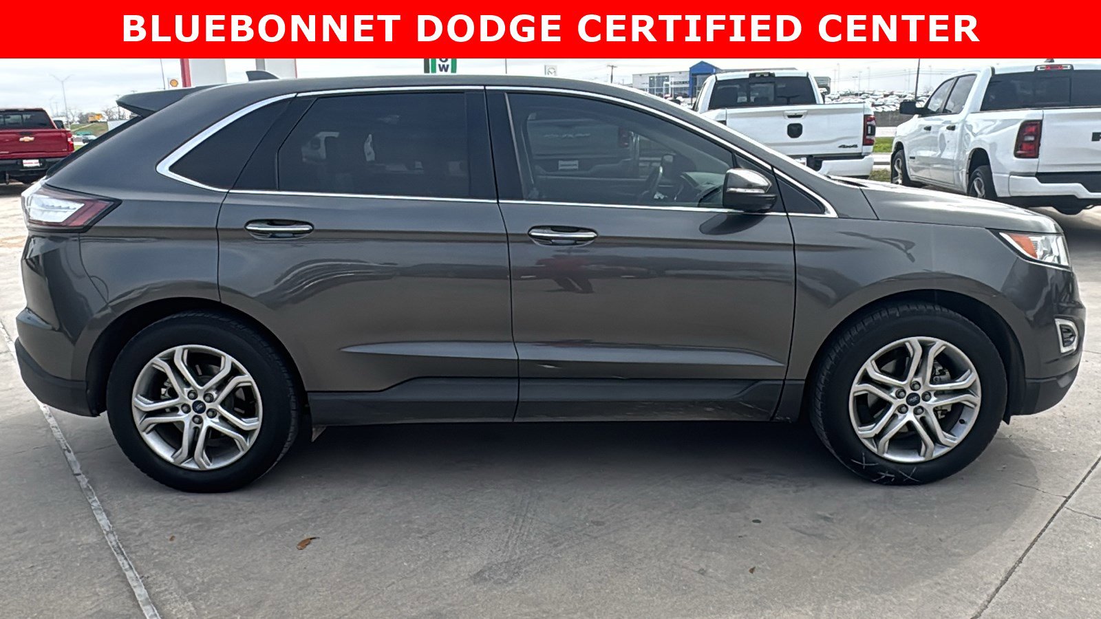 Used 2017 Ford Edge Titanium image 4