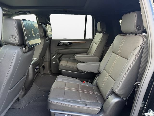 New 2026 Chevrolet Suburban High Country AWD/4WD image 13