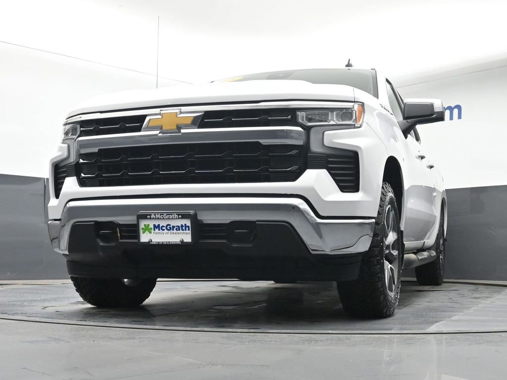 Used 2025 Chevrolet Silverado 1500 LT w/ Leather Package AWD/4WD image 6