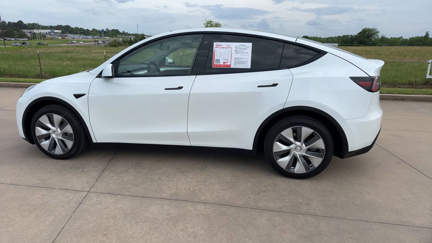 Used 2023 Tesla Model Y Long Range AWD/4WD image 5