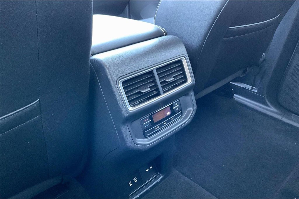 Used 2024 Volkswagen Atlas SE image 25