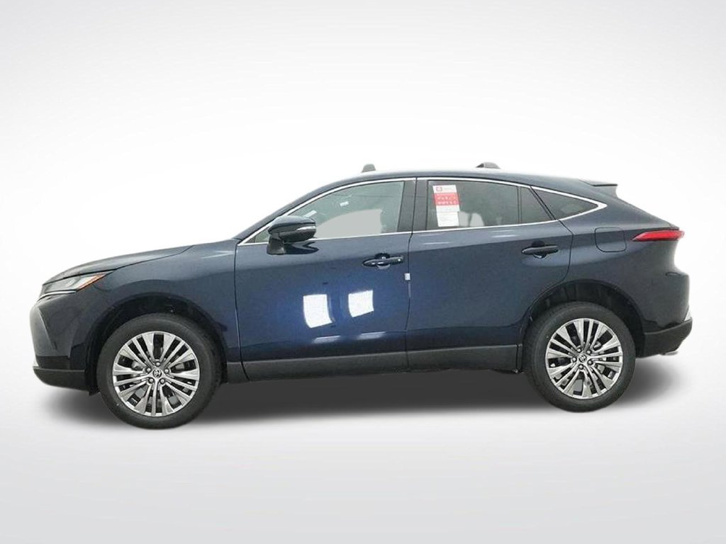Used 2024 Toyota Venza XLE AWD/4WD image 22