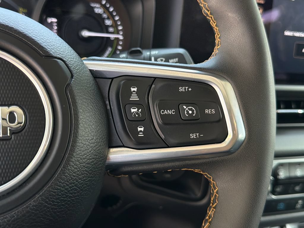 Used 2024 Jeep Wrangler Unlimited Sahara AWD/4WD image 26
