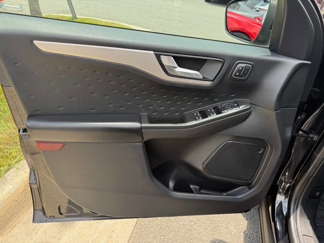 Used 2020 Ford Escape SEL image 21