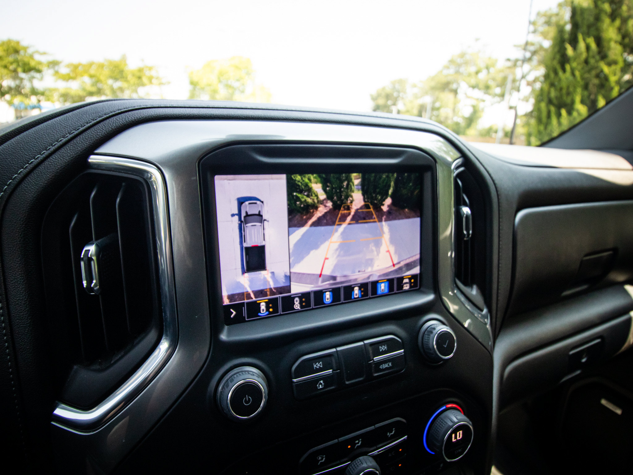 Used 2023 Chevrolet Silverado 2500 LTZ AWD/4WD image 25