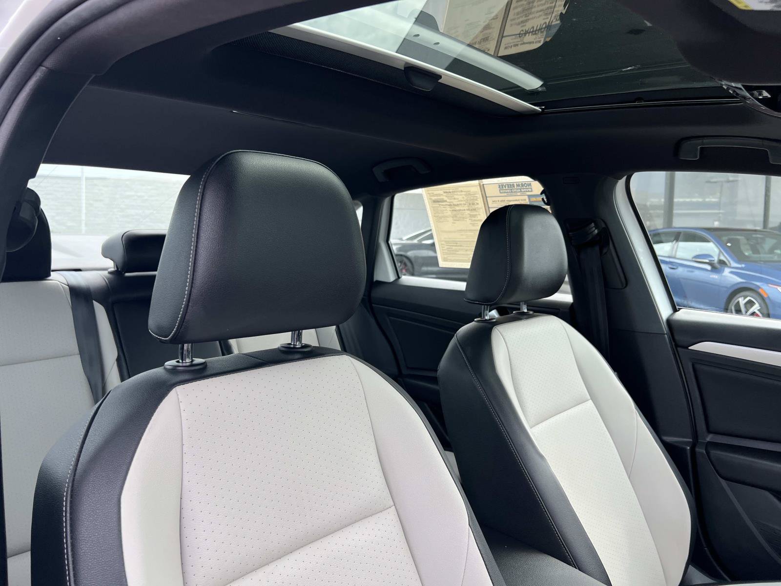 Used 2019 Volkswagen Jetta R-Line w/ R-Line Cold Weather Package FWD image 28