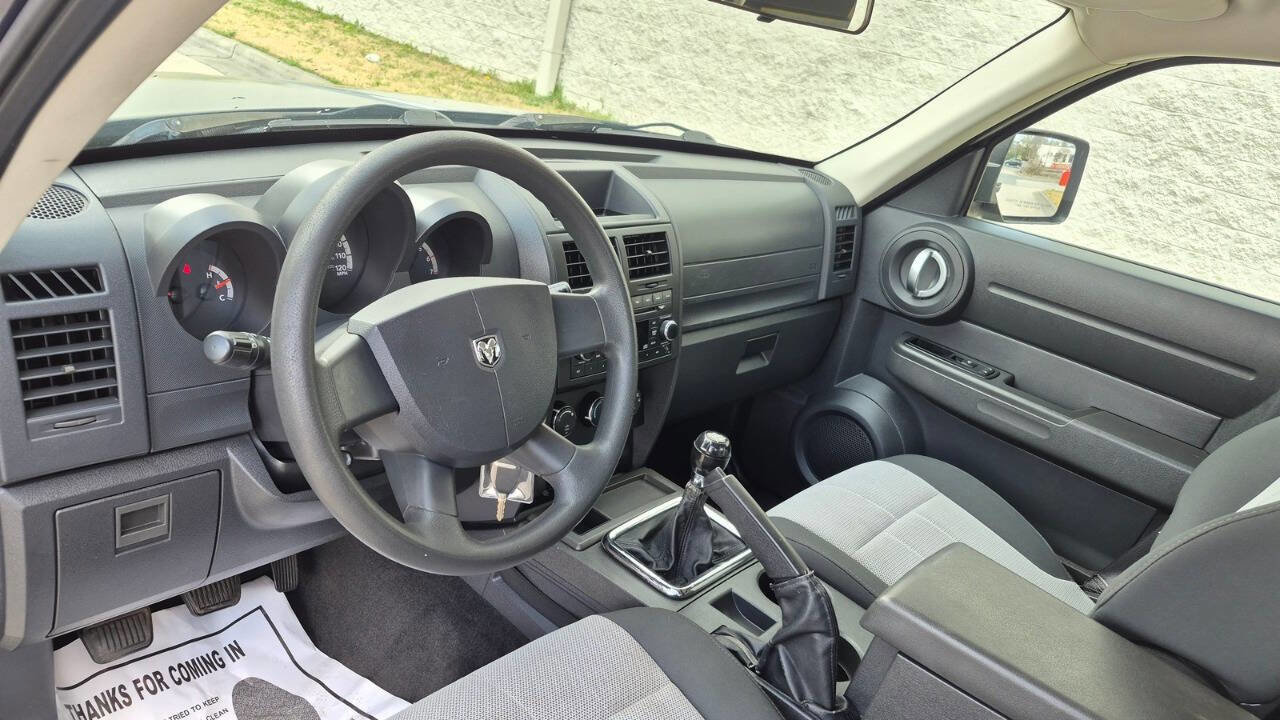 Used 2008 Dodge Nitro SXT RWD image 19