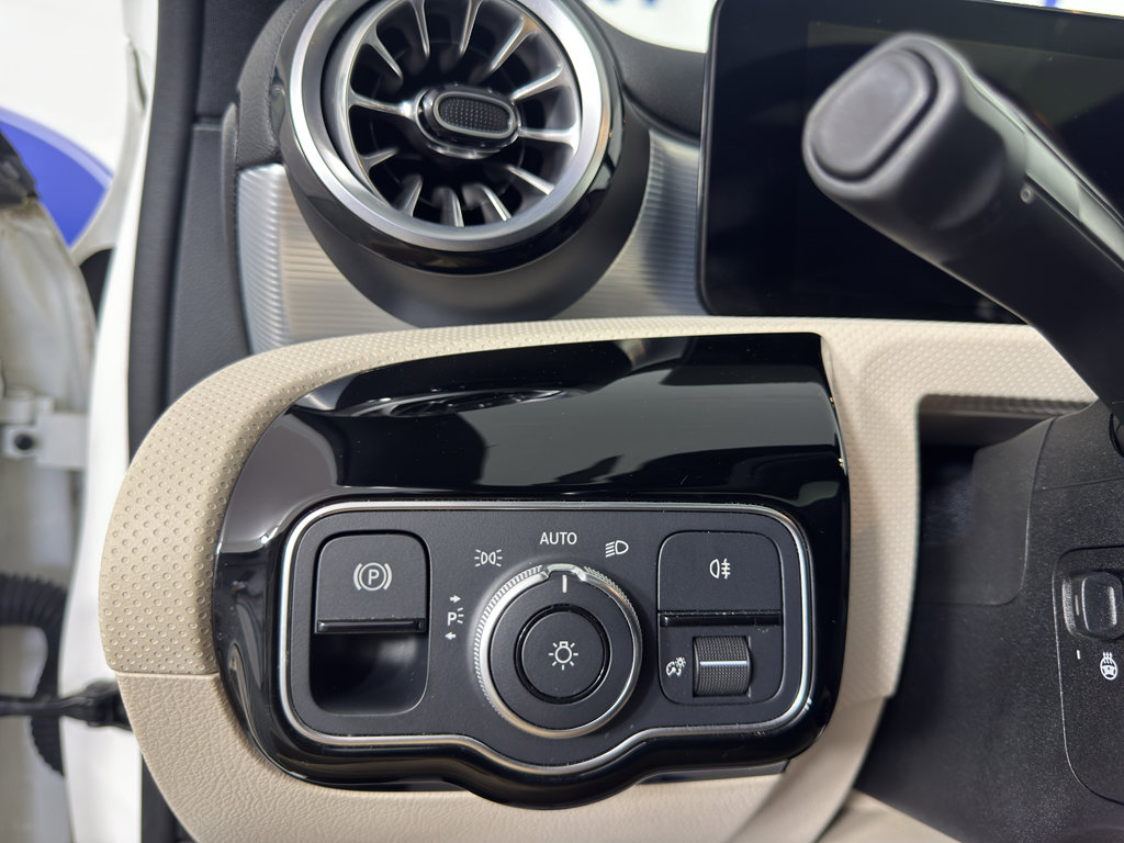 Used 2022 Mercedes-Benz A 220 image 17