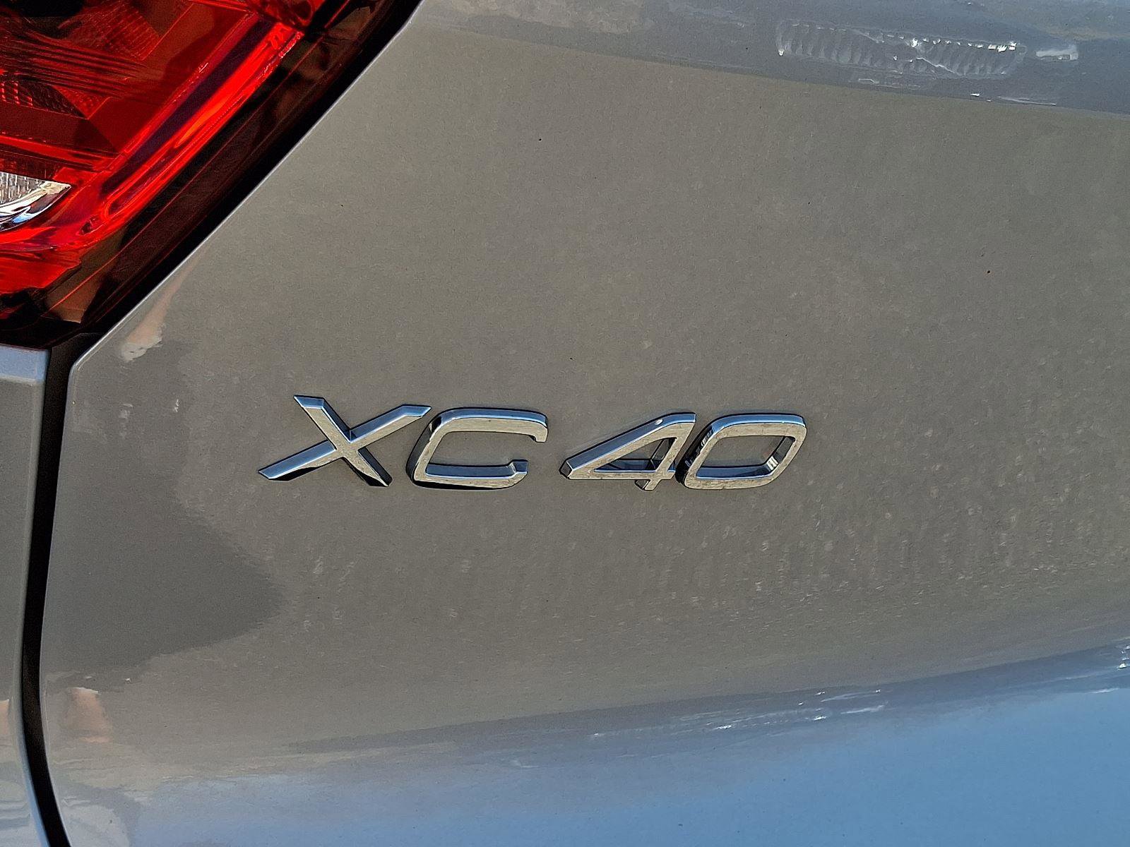 Certified 2023 Volvo XC40 B5 Ultimate w/ Climate Package AWD/4WD image 30