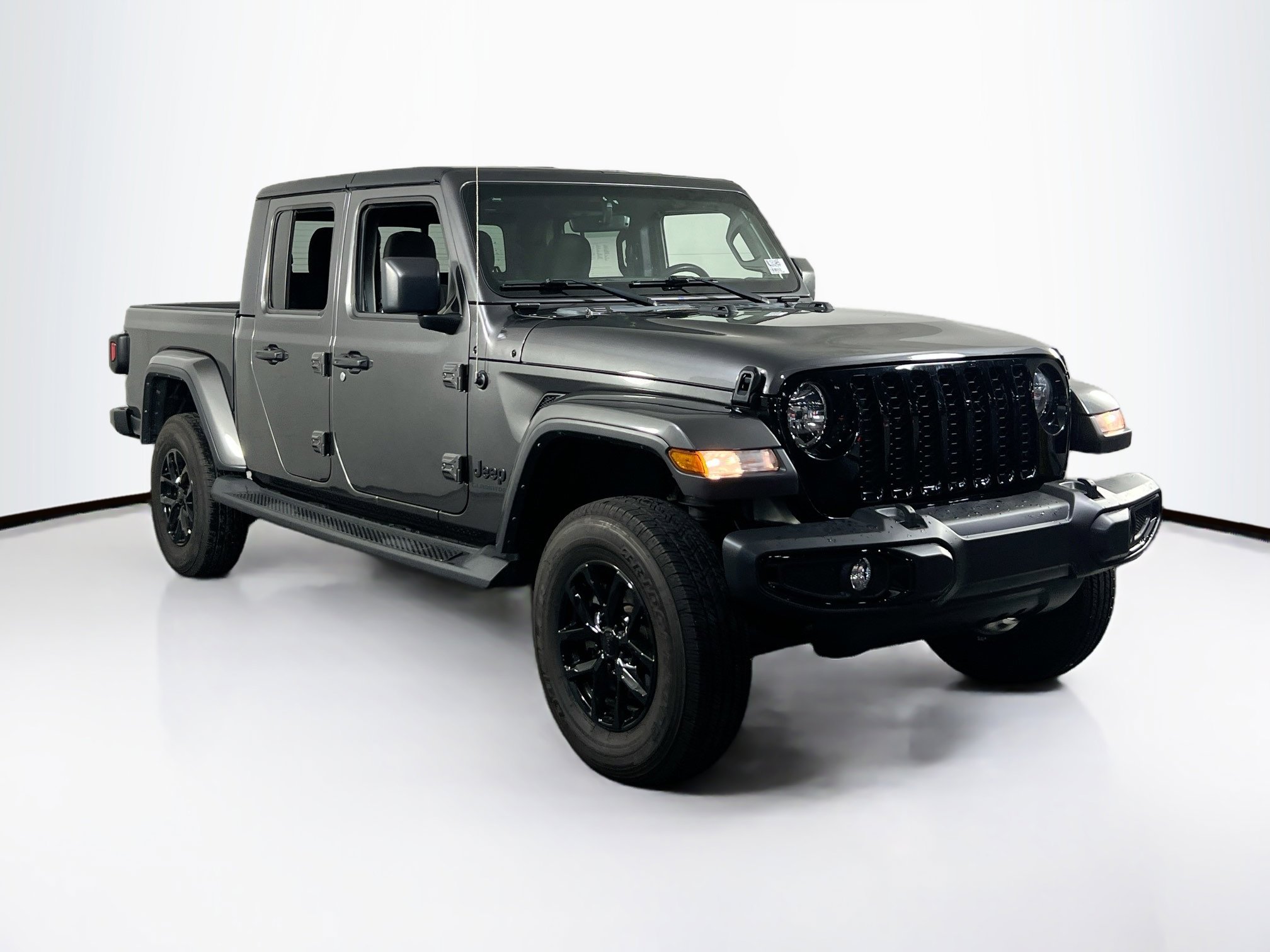 Used 2022 Jeep Gladiator Sport image 3