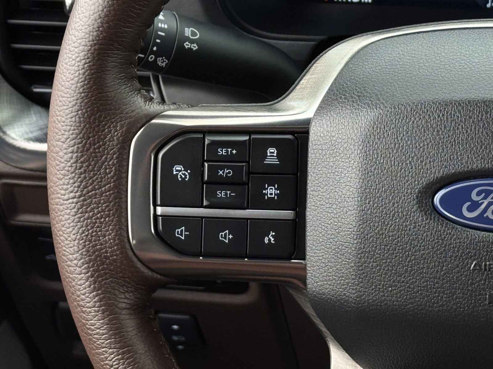 Used 2025 Ford F150 King Ranch w/ FX4 Off-Road Package image 16