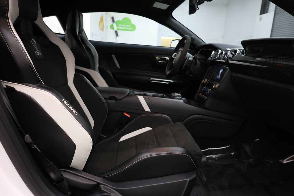 Used 2022 Ford Mustang Shelby GT500 w/ Carbon Fiber Track Pack RWD image 87