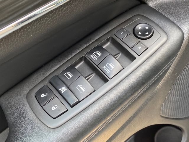 Used 2021 Jeep Grand Cherokee Limited w/ Sun & Sound Group AWD/4WD image 12