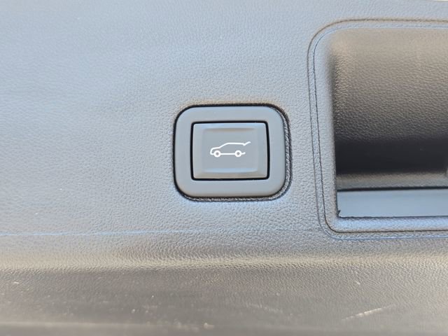 Used 2024 GMC Terrain Denali w/ Denali Premium Package AWD/4WD image 14