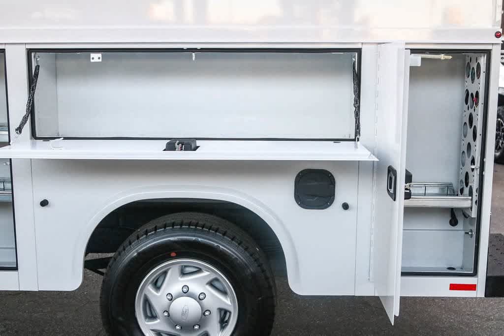 New 2026 Ford E-350 and Econoline 350 Super Duty w/ Power Equipment Group RWD image 15