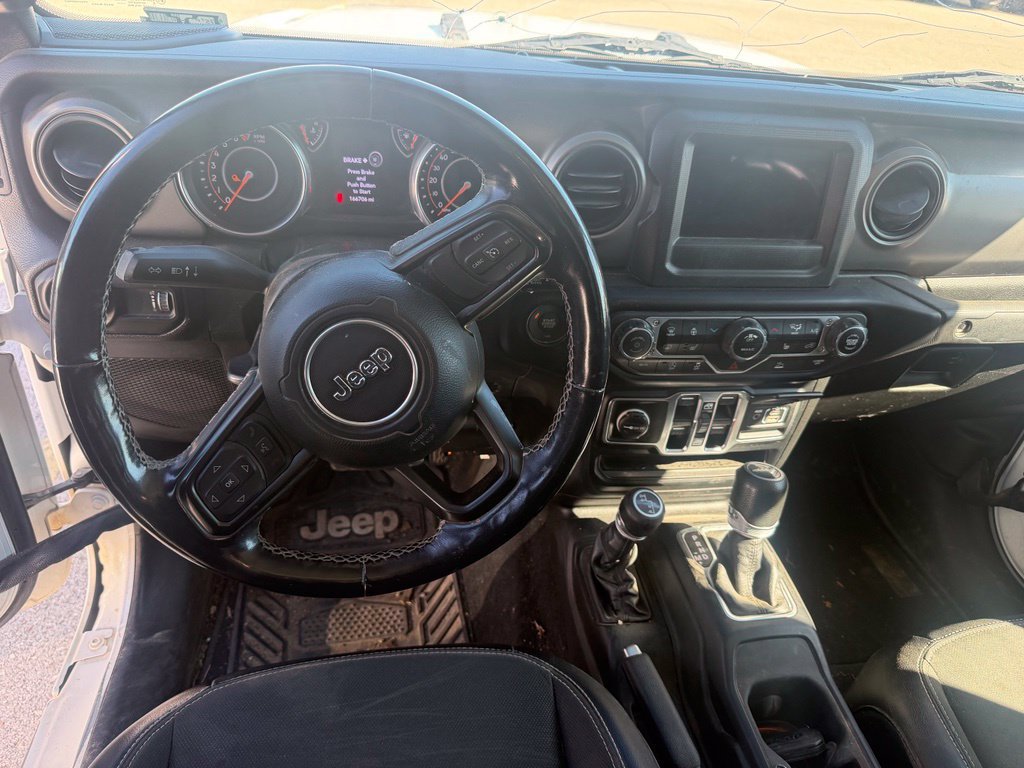 Used 2023 Jeep Gladiator Sport AWD/4WD image 9
