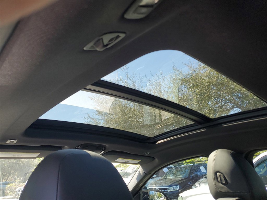 Used 2022 BMW X4 M40i w/ Parking Assistance Package image 15