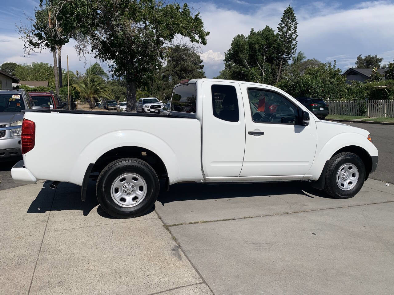 Used 2018 Nissan Frontier S image 6