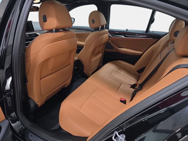 Certified 2023 BMW 530i xDrive w/ Executive Package AWD/4WD image 10
