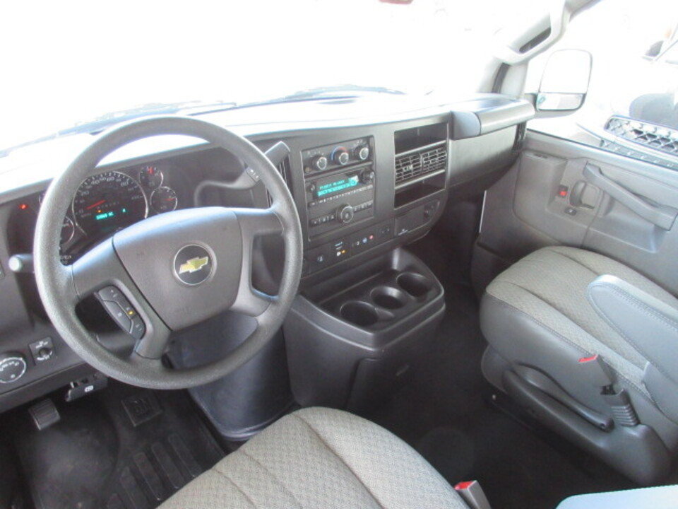 Used 2024 Chevrolet Express 3500 LT w/ LT Preferred Equipment Group RWD image 10