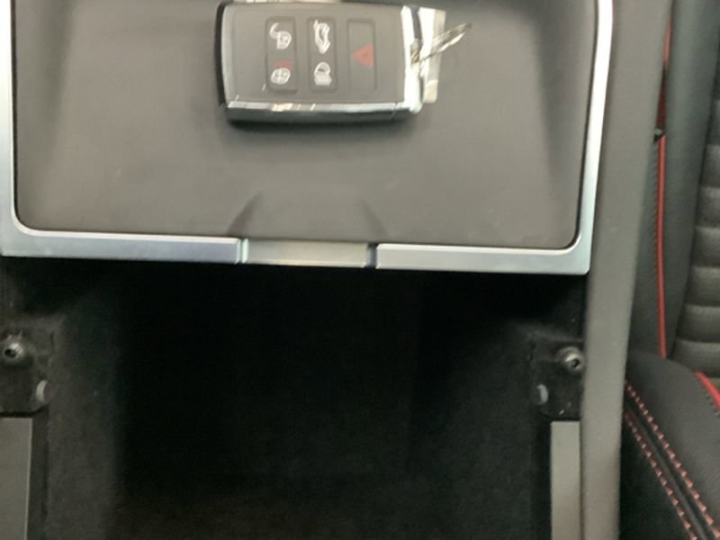 Used 2021 Land Rover Discovery Sport SE R-Dynamic image 24