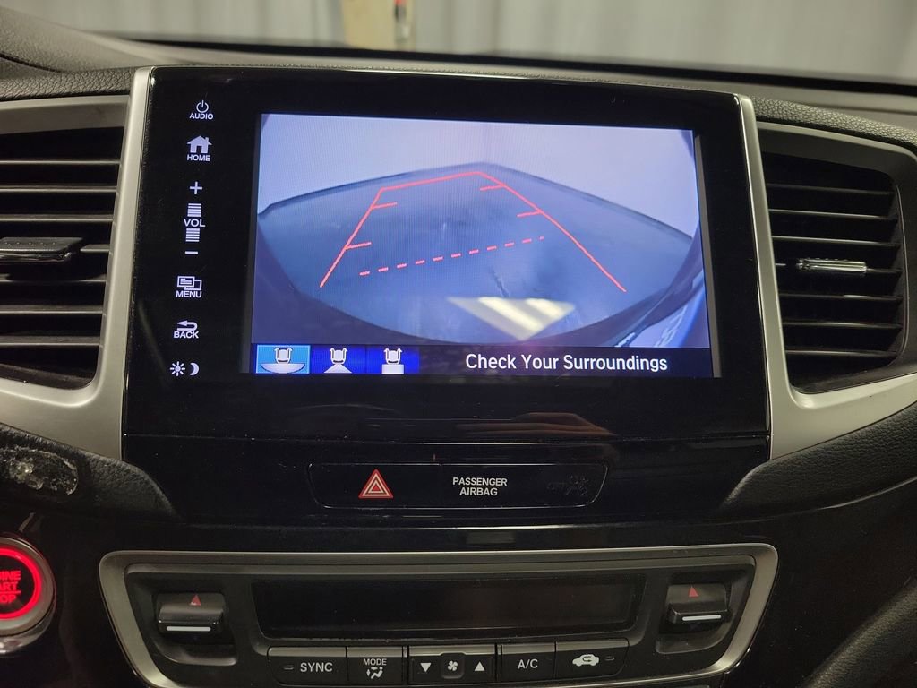 Used 2017 Honda Pilot Touring image 18